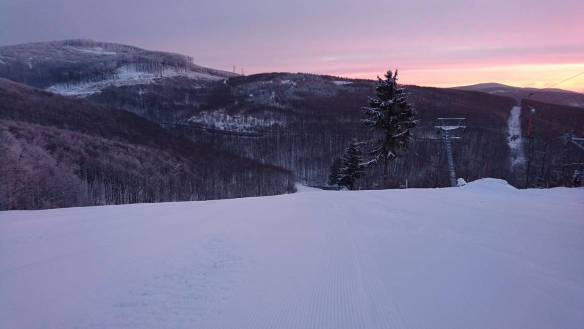 day 22.1.2018 lifts at both resorts.