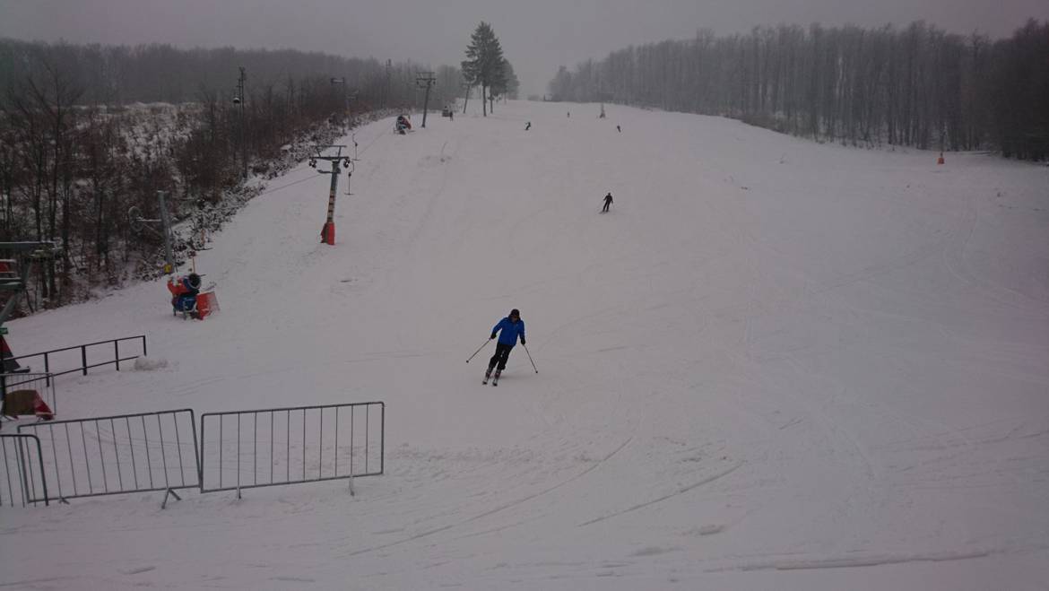 Dňa 24.1.2018 sú vleky v prevádzke v oboch strediskách.