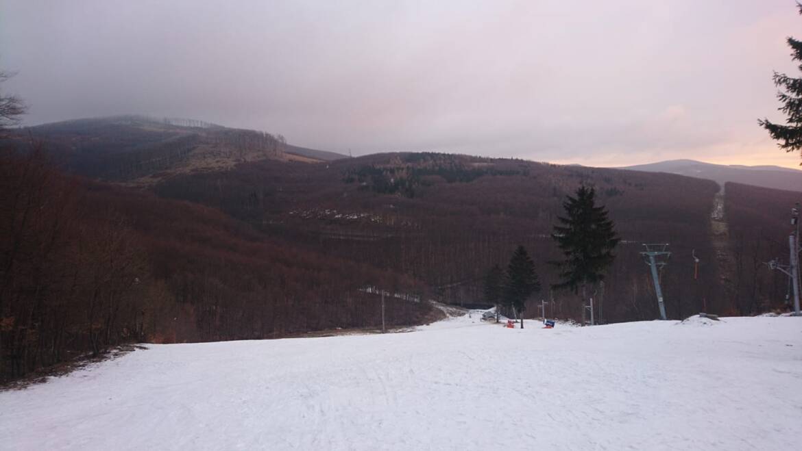 Cross-country trails on Pezinská Baba are only very limited.